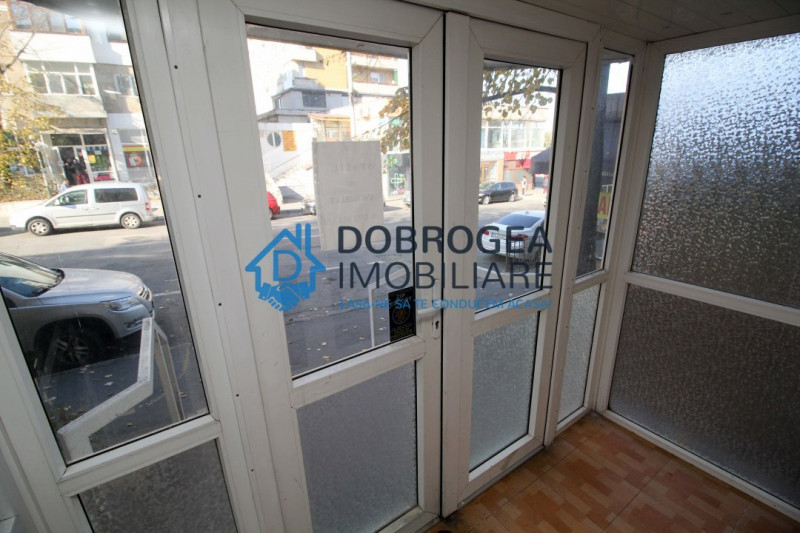 Apartament \ Spatiu Comercial, Pelican, 2 Camere