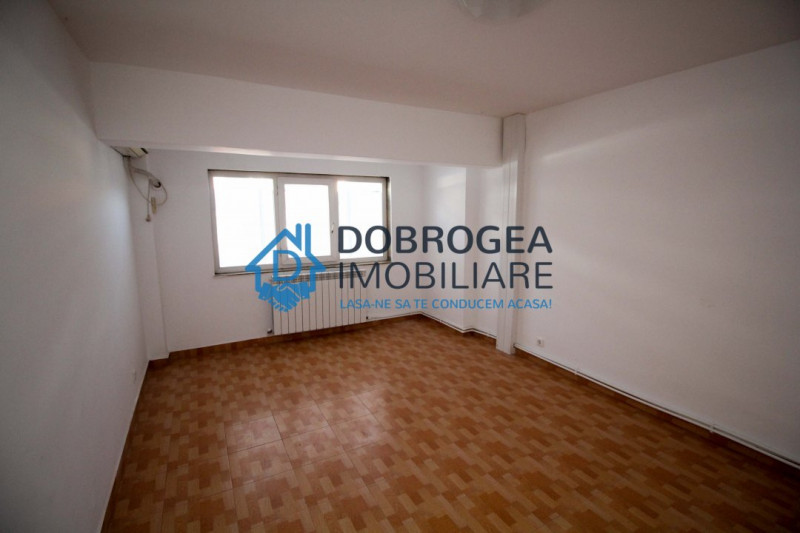 Apartament \ Spatiu Comercial, Pelican, 2 Camere