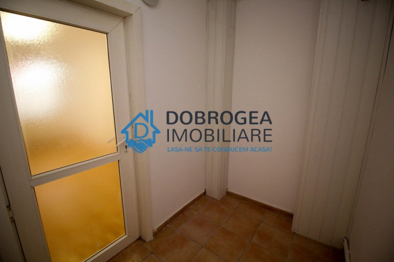 Apartament \ Spatiu Comercial, Pelican, 2 Camere