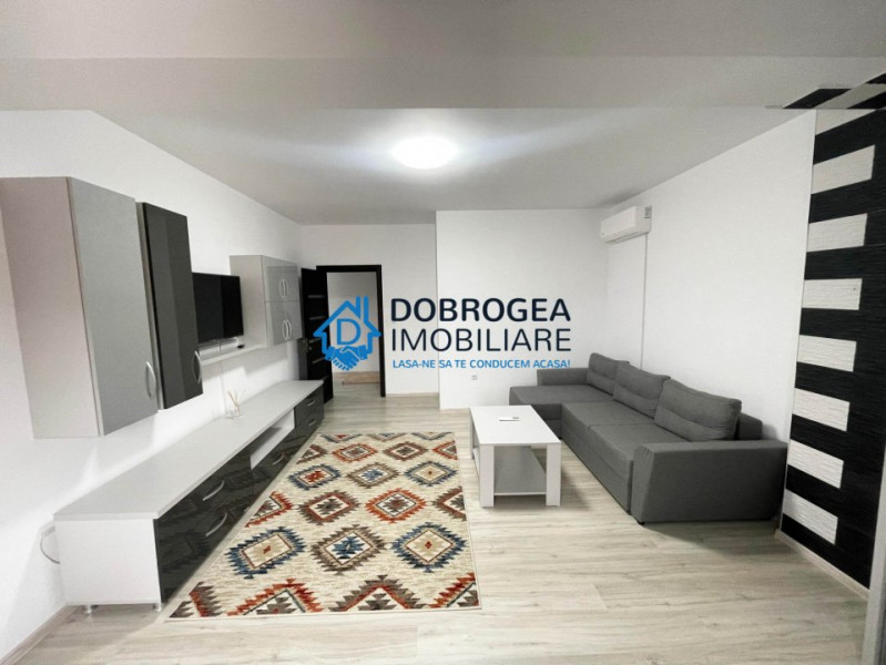 C5, ultramodern, mobilat-utilat complet