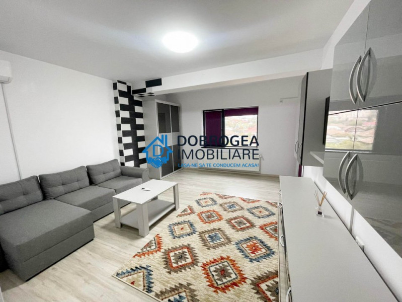 C5, ultramodern, mobilat-utilat complet