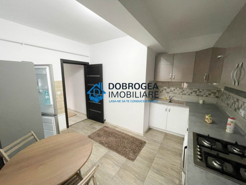 C5, ultramodern, mobilat-utilat complet