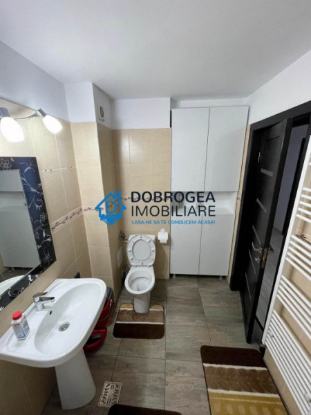 C5, ultramodern, mobilat-utilat complet