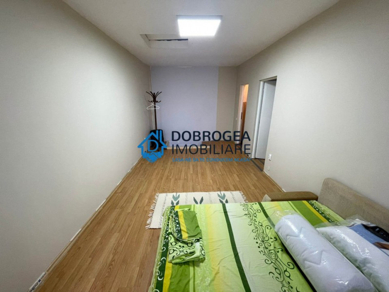 E3, P+1, decomandat, 2 bai