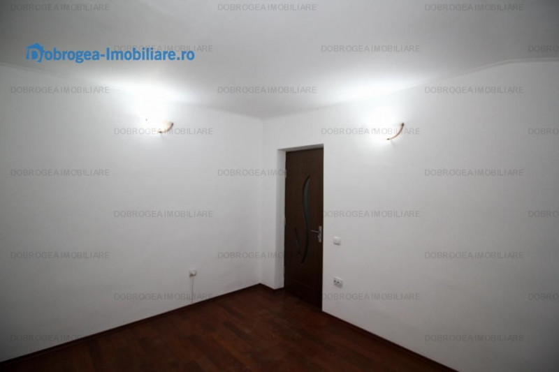 Eternitatii, vila noua, complet renovata, 4 camere, teren 215 m2