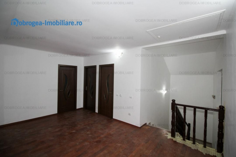 Eternitatii, vila noua, complet renovata, 4 camere, teren 215 m2