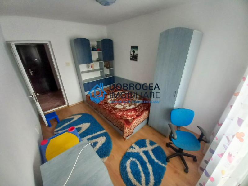 Zona Vest, apartament cu 3 camere, decomandat