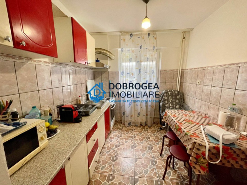 Zona Vest, apartament 2 camere, semidecomandat