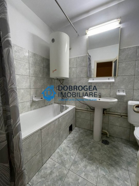  Babadag langa Banca Transilvania, duplex cu 4 camere, 2 bai