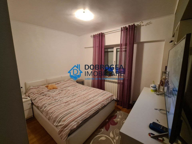 Apartament 3 camere, decomandat, zona ultracentrala