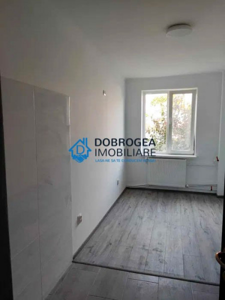 Vest -garsoniera, etaj 1, baie proprie, renovata complet