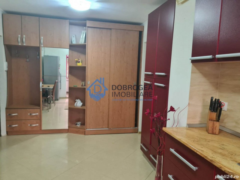 C5-DE INCHRIAT APARTAMENT  3 CAMERE, DECOMANDAT,MOBILAT SI UTILAT.