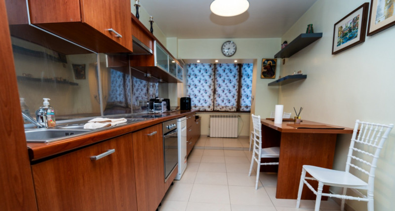 ULTRACENTRAL -3 CAMERE, ETAJ 1.