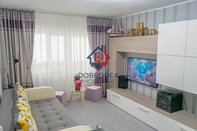 E3, 3 camere, etaj 1, renovat ultramodern, centrala pe gaz