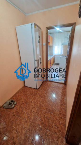 VEST- APARTAMENT 2 CAMERE ,CENTRALA GAZ