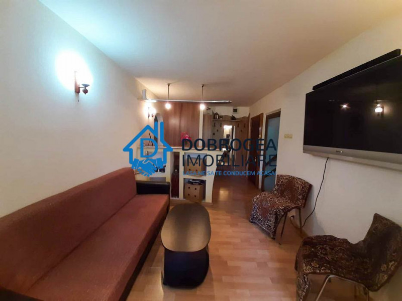 APARTAMENT 2 CAMERE DECOMANDAT, 52 MP.