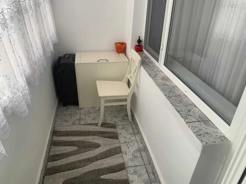 Spitalului, 3 camere, etaj 3, renovat total, mobilat si utilat complet