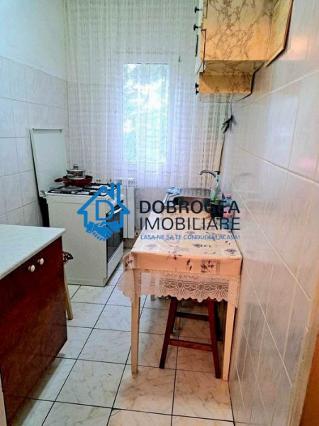 ALUNISULUI-APARTAMENT  DOUA CAMERE ,ETAJ 1.