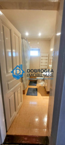 ZONA CENTRALA-CASA 3 DORMITOARE, DE INCHIRIAT.