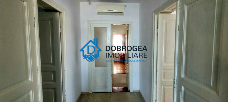 ZONA CENTRALA-CASA 3 DORMITOARE, DE INCHIRIAT.