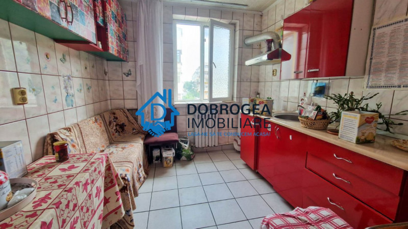 ISACCEI-APARTAMENT 2 CAMERE, ETAJ 2