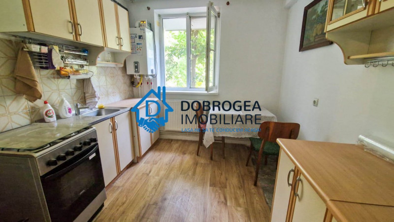 23 AUGUST -APARTAMENT 2 CAMERE, ETAJ 2 ,ZONA LINISTITA.