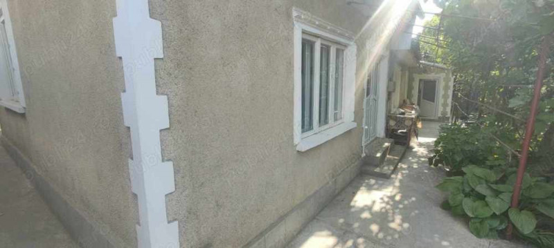 GLORIEI-CASA  4 CAMERE ,TEREN  300 MP.