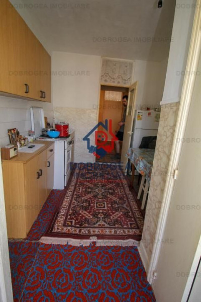 Apartament 3 camere decomandat, Str Babadag, boxa in proprietate