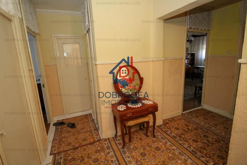 Apartament 3 camere decomandat, Str Babadag, boxa in proprietate