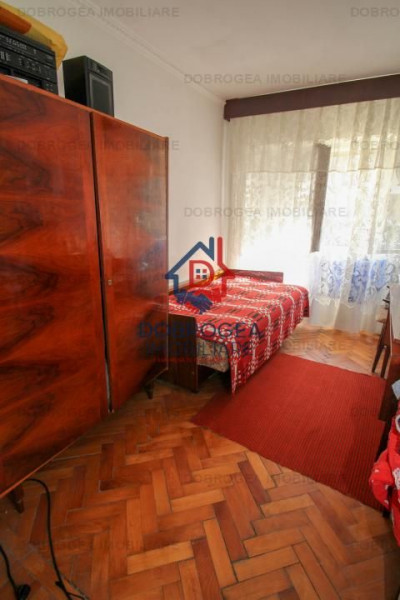 Apartament 3 camere decomandat, Str Babadag, boxa in proprietate