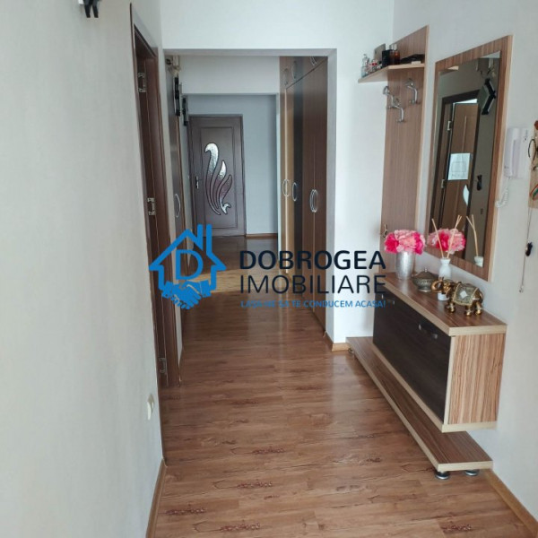 C5 - APARTAMENT 4 CAMERE DECOMANDAT, ETAJ  3,,MOBILAT UTILAT.