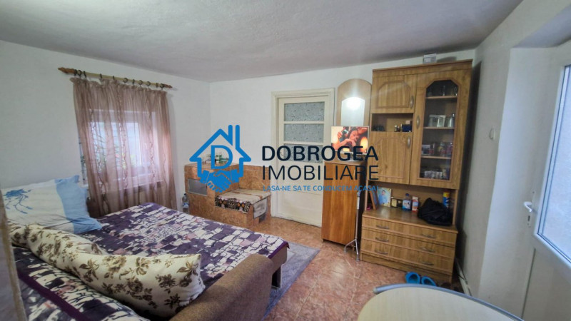 ZONA PODGORIILOR - CASA 3 CAMERE, SUPRAFATA 94 MP, CENTRALA GAZ