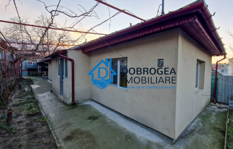 ZONA PODGORIILOR - CASA 3 CAMERE, SUPRAFATA 94 MP, CENTRALA GAZ