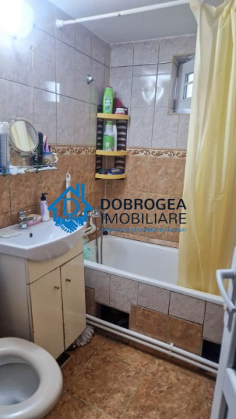 ZONA PODGORIILOR - CASA 3 CAMERE, SUPRAFATA 94 MP, CENTRALA GAZ