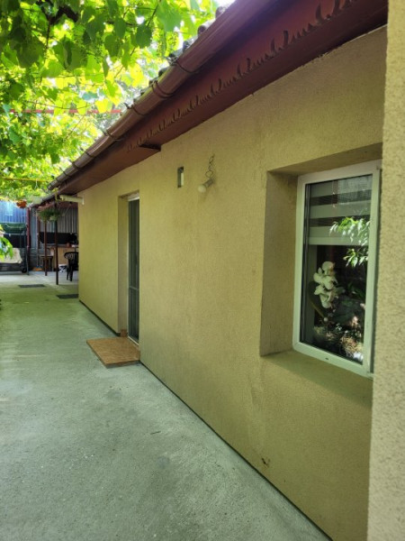ZONA PODGORIILOR - CASA 3 CAMERE, SUPRAFATA 94 MP, CENTRALA GAZ