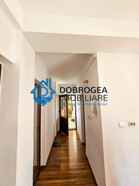 ZONA 23 AUGUST-CASA  6 CAMERE, TEREN 231 MP