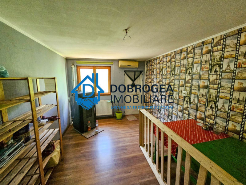 ZONA 23 AUGUST-CASA  6 CAMERE, TEREN 231 MP
