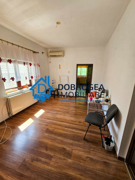 ZONA 23 AUGUST-CASA  6 CAMERE, TEREN 231 MP