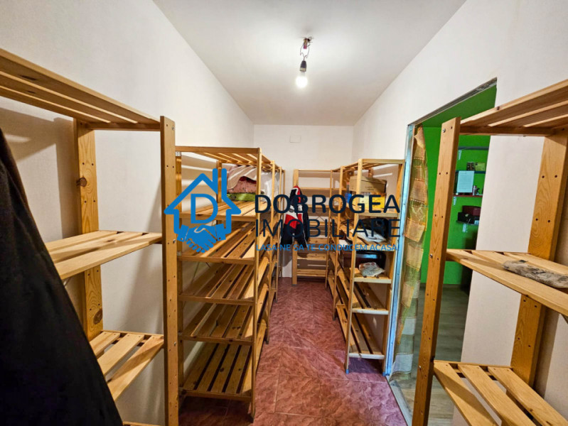 ZONA 23 AUGUST-CASA  6 CAMERE, TEREN 231 MP