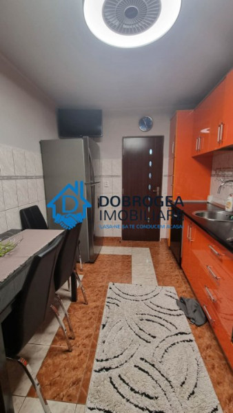 PIATA NOUA-APARTAMENT DE INCHIRIAT ,3 CAMERE DECOMANDAT, CENTRALA GAZ