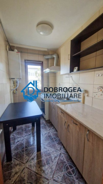 ZONA VEST- APARTAMENT 2 CAMERE , RENOVAT TOTAL , EAJ 3, CENTRALA GAZ