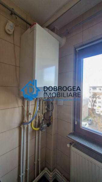 ZONA VEST- APARTAMENT 2 CAMERE , RENOVAT TOTAL , EAJ 3, CENTRALA GAZ