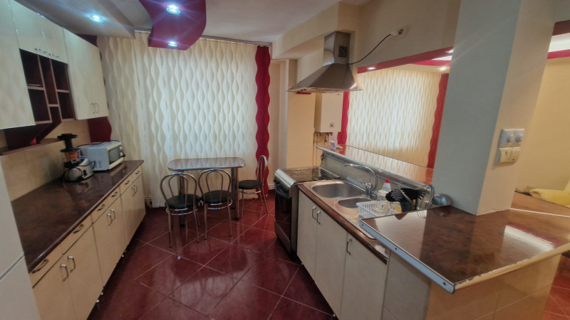 STRADA GARII- 3 CAMERE , ETAJ 1, CENTRALA GAZ,  RENOVAT