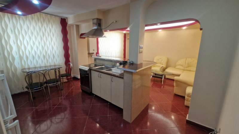 STRADA GARII- 3 CAMERE , ETAJ 1, CENTRALA GAZ,  RENOVAT