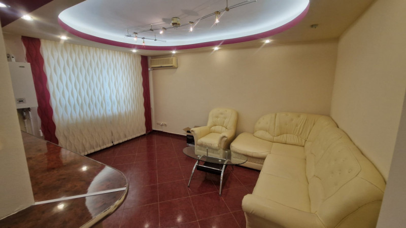 STRADA GARII- 3 CAMERE , ETAJ 1, CENTRALA GAZ,  RENOVAT