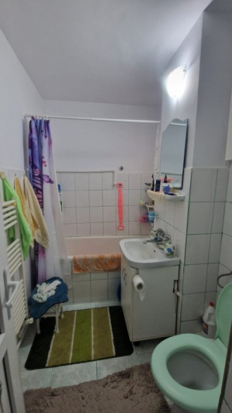 ZONA VARARIEI-APARTAMENT 2 CAMERE DECOMANDAT,ETAJ 3, CENTRALA GAZ
