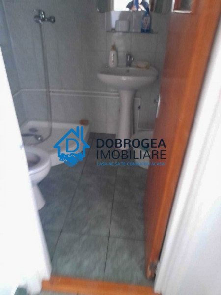 ULTRACENTRAL- APARTAMENT 4 CAMERE ,100MP , ETAJ 3. PRETABIL SPATIU BIROURI