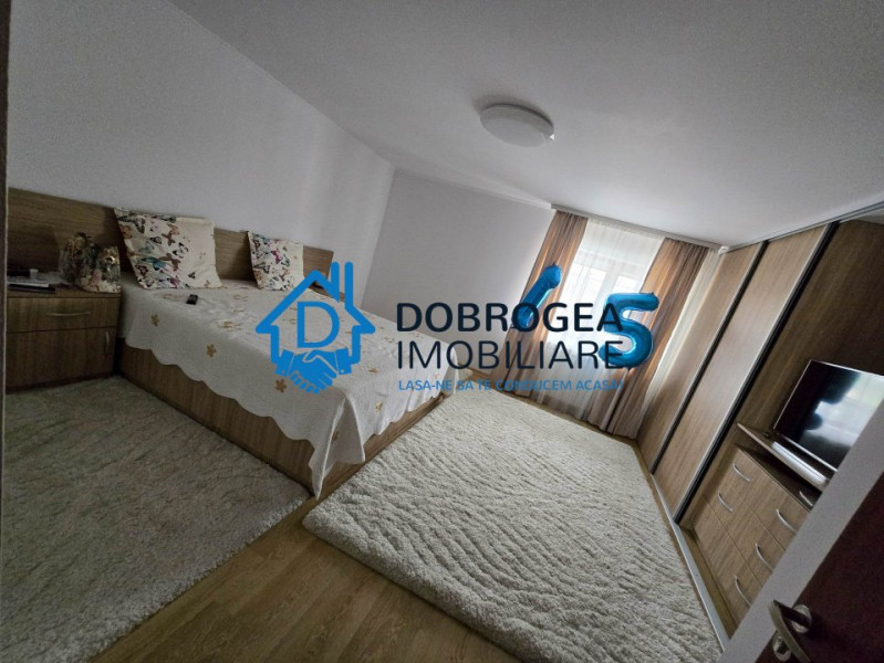 APARTAMENT 4 CAMERE DE INCHIRIAT -  SUPRAFATA 180 MP+TERASA 20 MP 