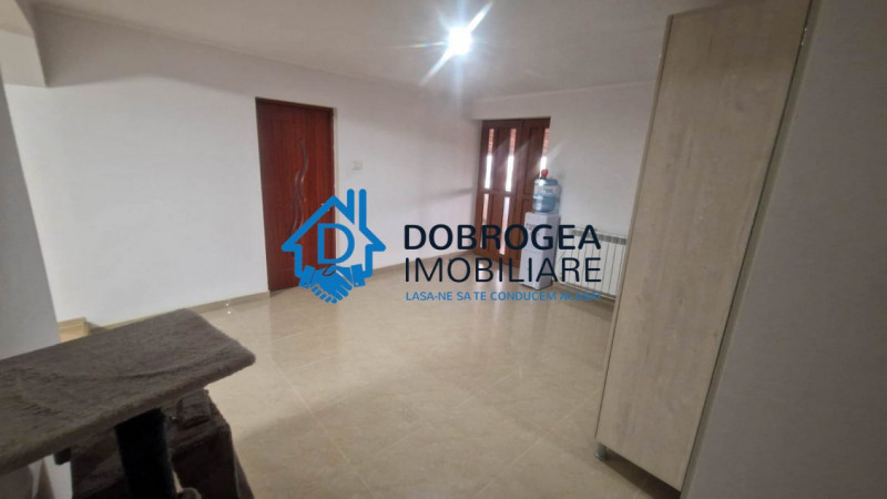 APARTAMENT 4 CAMERE DE INCHIRIAT -  SUPRAFATA 180 MP+TERASA 20 MP 
