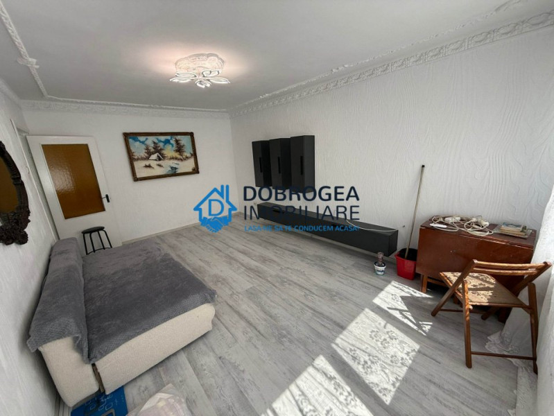 Varariei- 2 camere, decomadat, etaj 2, boxa